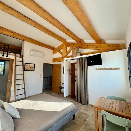 Mas Campau Bed & Breakfast Fontvieille Exterior foto