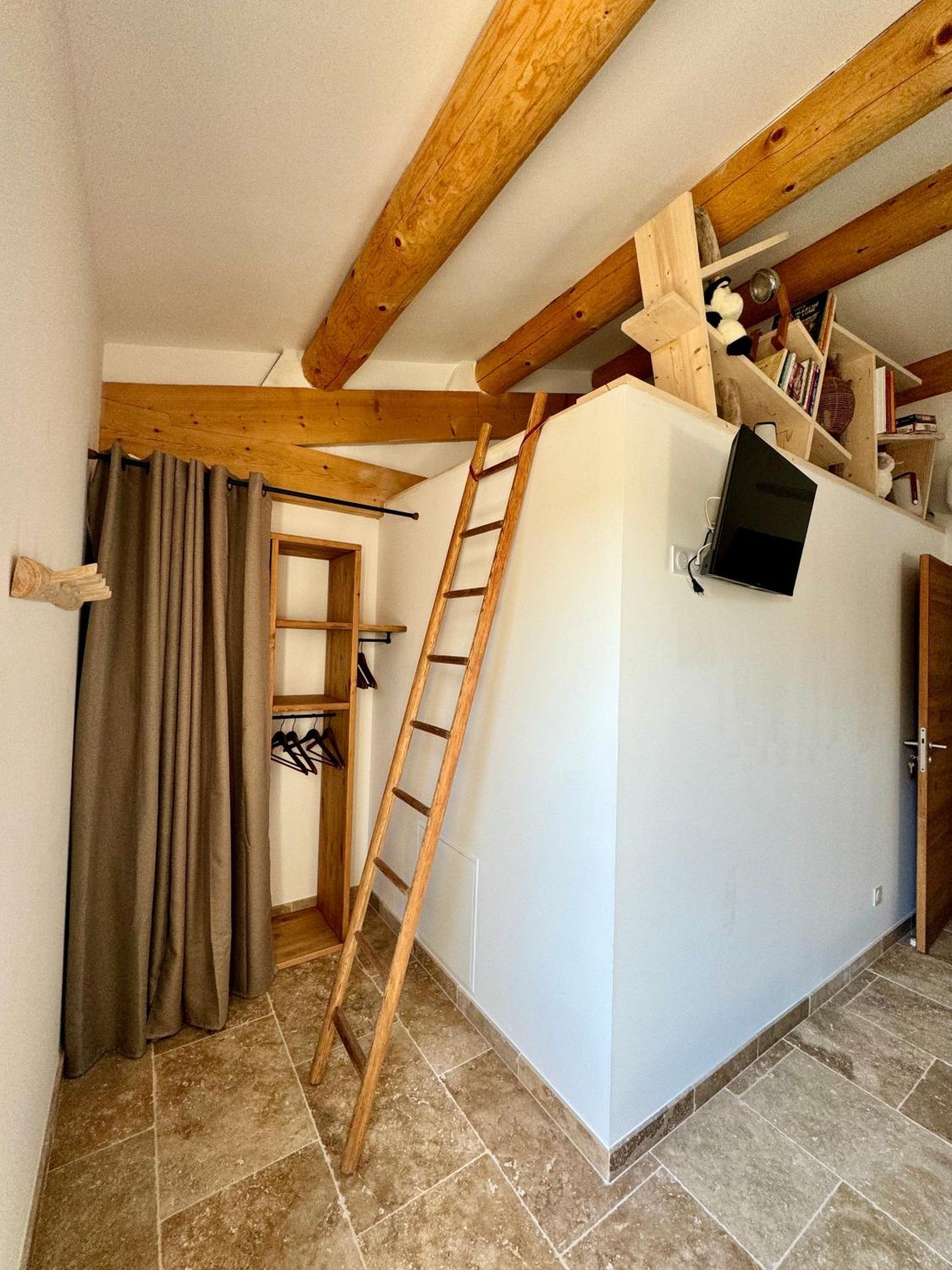 Mas Campau Bed & Breakfast Fontvieille Exterior foto